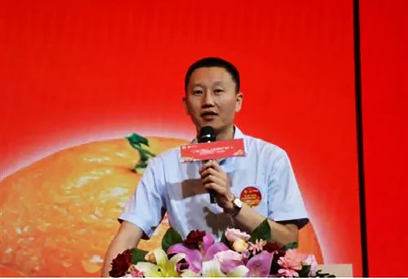 金正大集團營銷總公司副總經(jīng)理 萬鵬 金正大集團營銷總公司副總經(jīng)理 萬鵬