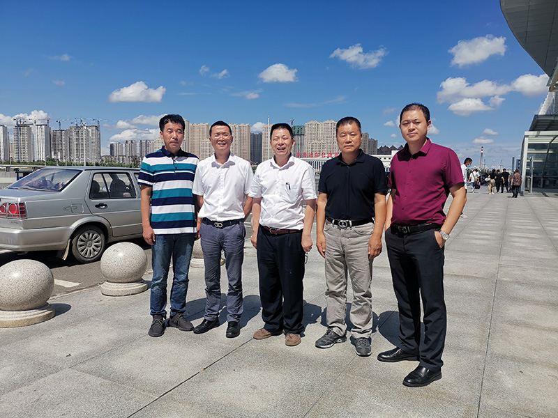 南方略咨詢助力富爾農(nóng)藝經(jīng)銷商戰(zhàn)略聯(lián)盟大會(huì)2 南方略咨詢助力富爾農(nóng)藝經(jīng)銷商戰(zhàn)略聯(lián)盟大會(huì)2