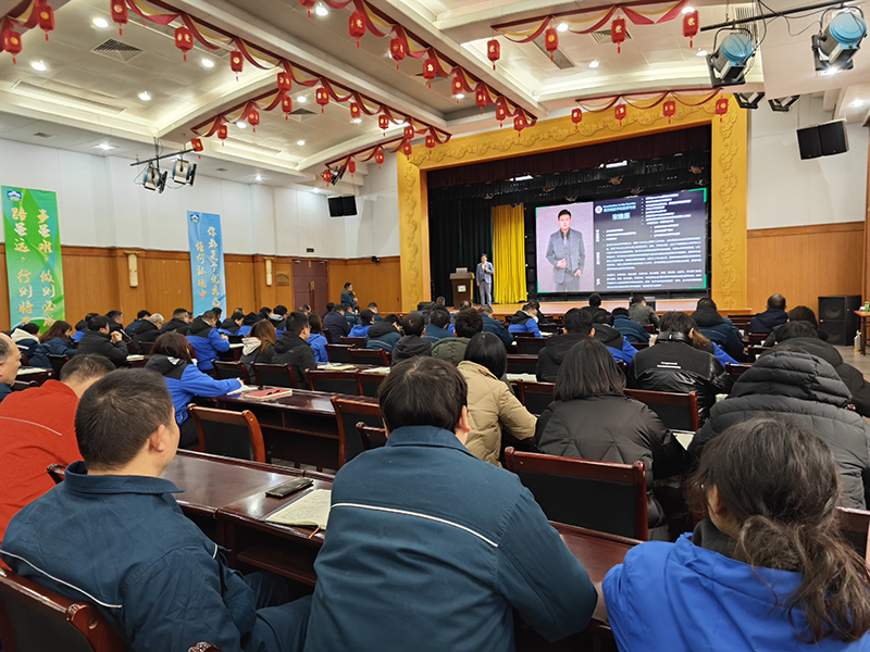 南方略咨詢(xún)?yōu)橄樵乒煞萏峁?shù)字化轉(zhuǎn)型企業(yè)培訓(xùn)服務(wù)1